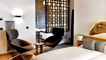 The Dom Hotel