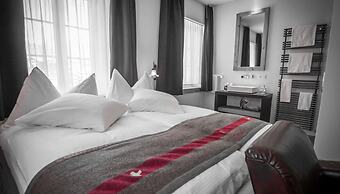 The Dom Hotel