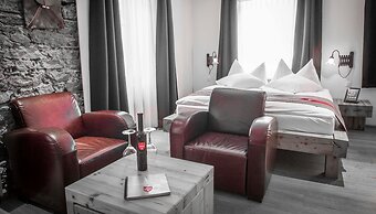 The Dom Hotel