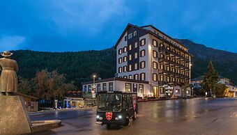 The Dom Hotel