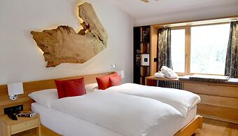 The Dom Hotel
