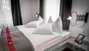 The Dom Hotel