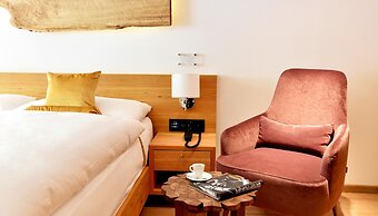 The Dom Hotel