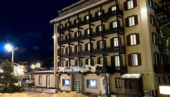 The Dom Hotel