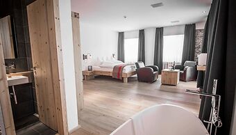 The Dom Hotel