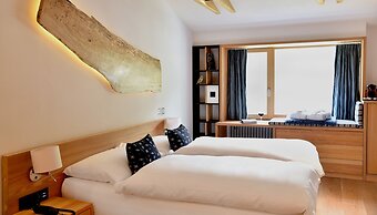 The Dom Hotel