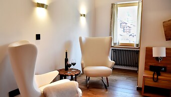 The Dom Hotel