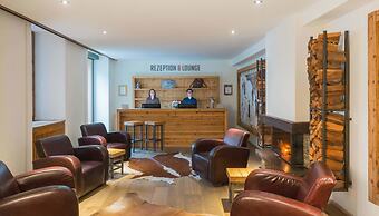 The Dom Hotel