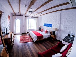 Angermeyer Waterfront Inn