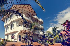 Angermeyer Waterfront Inn