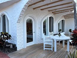 Angermeyer Waterfront Inn