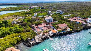 Angermeyer Waterfront Inn