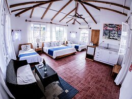 Angermeyer Waterfront Inn