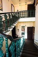 A Boutique Apartments