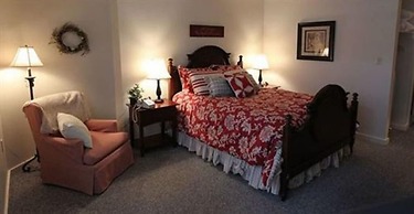 Camelot Restaurant & Inn