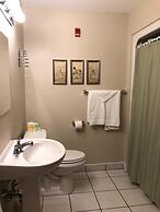 Camelot Restaurant & Inn