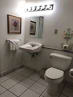 Camelot Restaurant & Inn