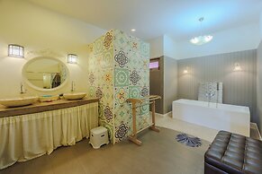 Perennial Resort