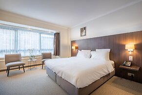 Carlton Hotel