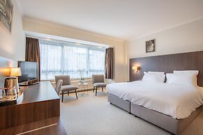 Carlton Hotel