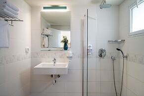 Malkiya TravelHotel
