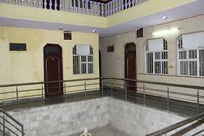 Hotel Raj Bed & Breakfast
