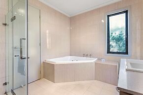 Quality Hotel Point Cook