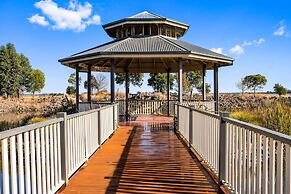 Quality Hotel Point Cook