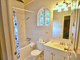 Tropical Lagoon Resort