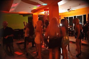 Tropical Lagoon Resort