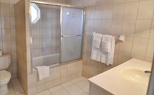 Tropical Lagoon Resort