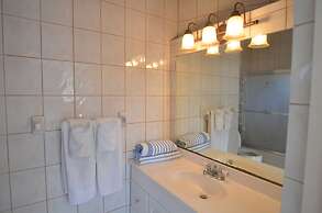 Tropical Lagoon Resort