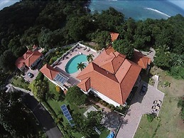 Tropical Lagoon Resort