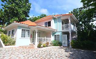 Tropical Lagoon Resort