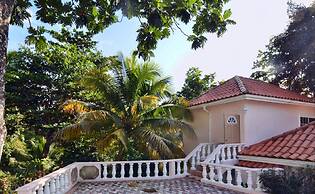 Tropical Lagoon Resort