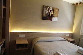 Hostal Acella