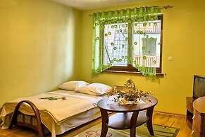 VISITzakopane Rainbow Apartments