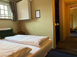 Hotel Oostereiland - Gevangenis Hotel