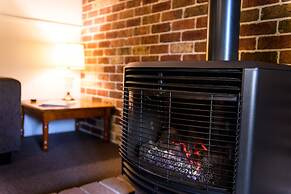 Federation Gardens & Possums Hideaway