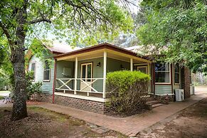 Federation Gardens & Possums Hideaway