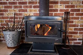 Federation Gardens & Possums Hideaway