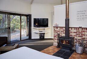 Federation Gardens & Possums Hideaway