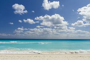 Sandos Cancún All Inclusive - Adults Only