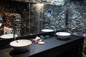 Stevenson's at Manase