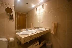 Oceanografic & Spa Apartments