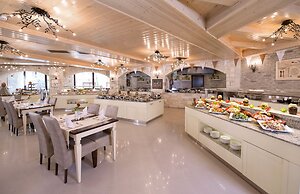 Cactus Royal Resort & Spa