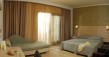 Cactus Royal Resort & Spa