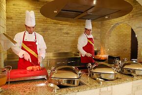 Cactus Royal Resort & Spa