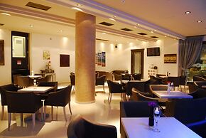 Cactus Royal Resort & Spa