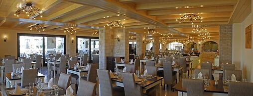 Cactus Royal Resort & Spa